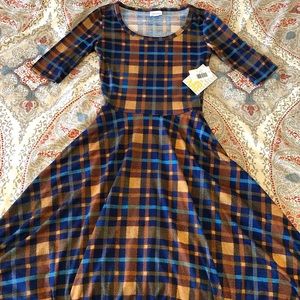 NWT LuLaRoe Nicole - plaid with pockets!